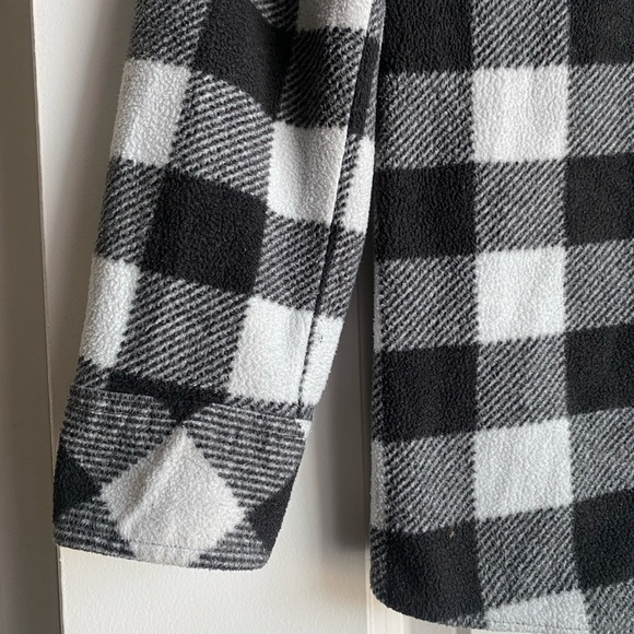 Boys Shirt Size 10/12 - Picture 14 of 14